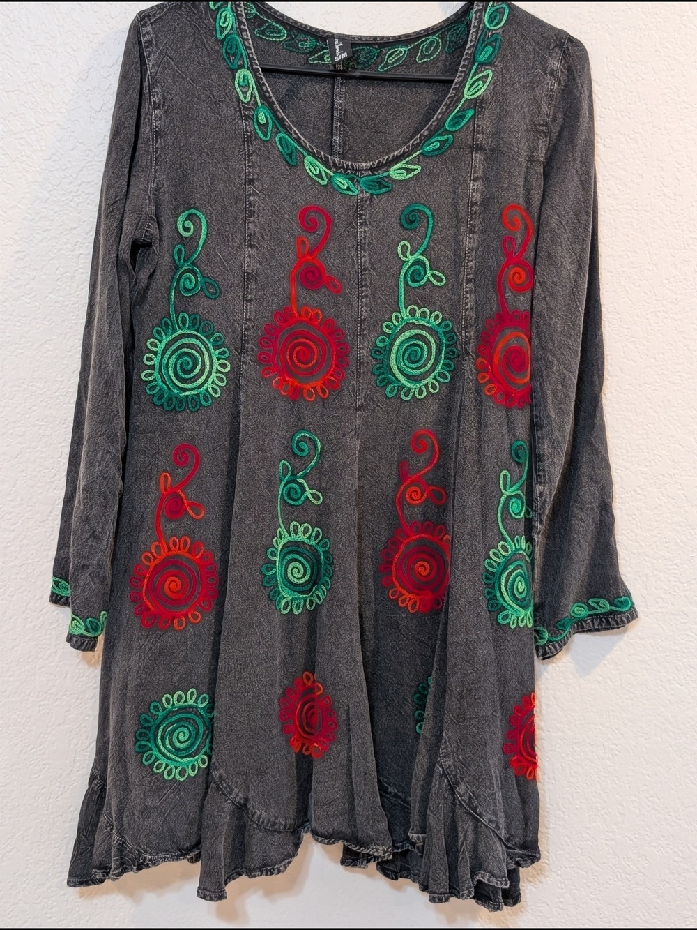 Sacred Threads Black Tunic with Green Embroidery,Size S/M